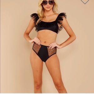 Black bikini set